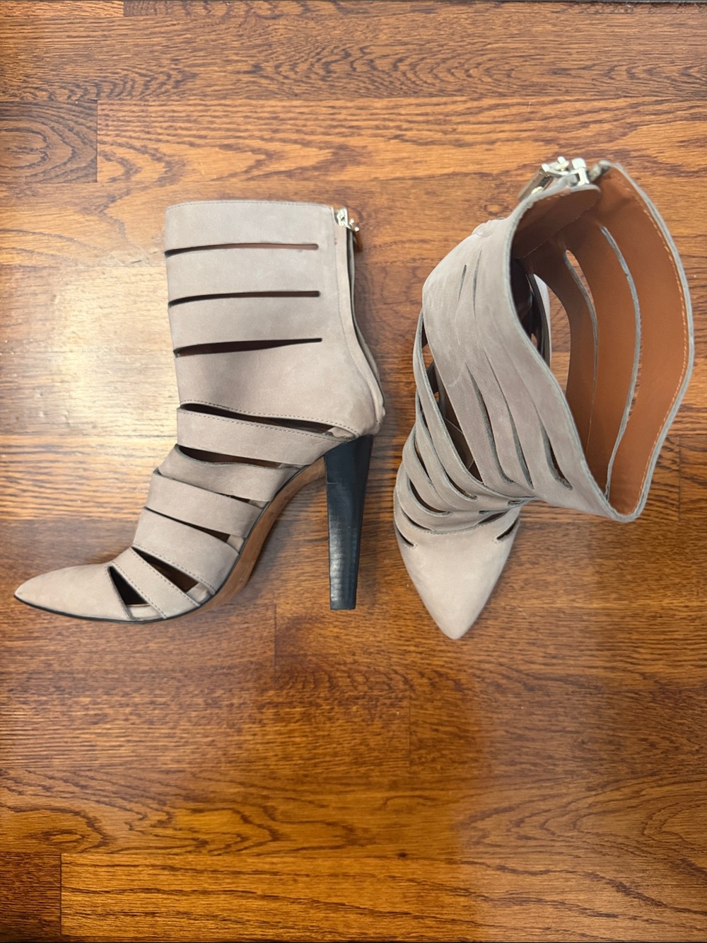 EUC REBECCA MINKOFF Women's Taupe Strappy Pointed-Toe High Heel Booties SIZE 8.5